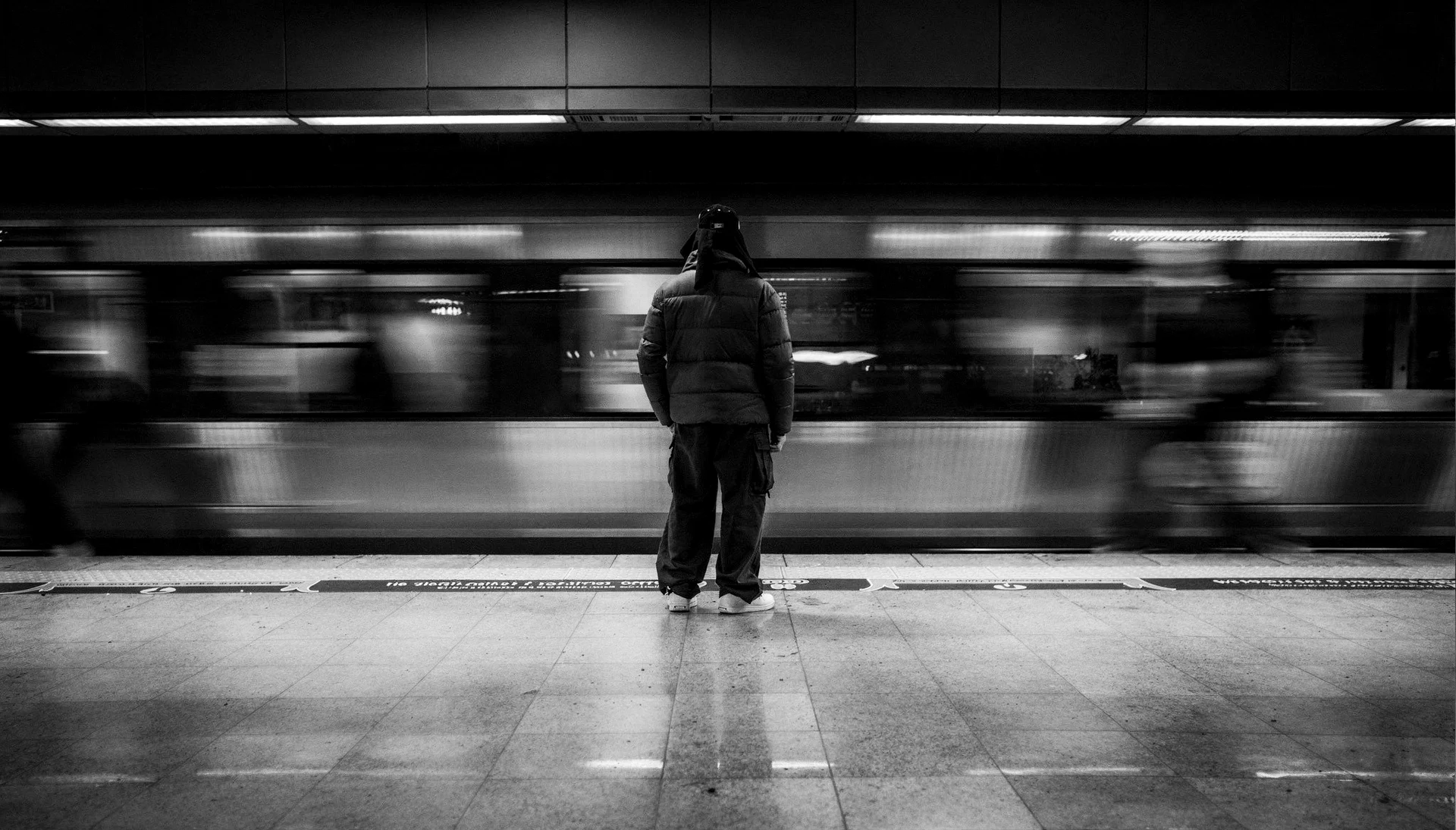 ROCKSTING 001 — still 8